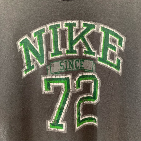 Nike T-Shirt - Picture 2 of 3